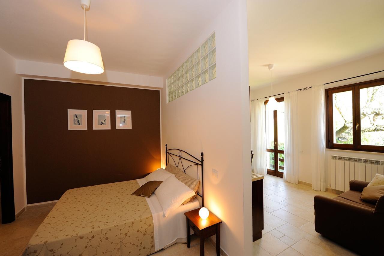 Agriturismo Il Vecchio Mandorlo Perugia Bagian luar foto